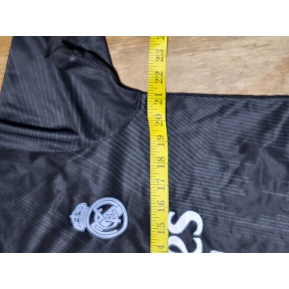 Real Madrid Soccer Jersey Black Unbranded Large Spain Football @j2 - Picture 5 of 6
